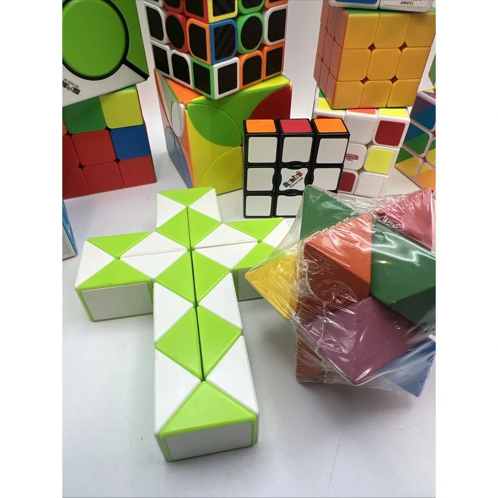 Lot of 21 Assorted Twisty Puzzles Rubik's Cubes